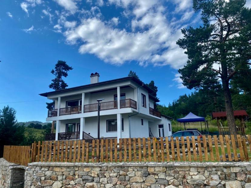 Вила Слънчев Бряг Dospat Bagian luar foto